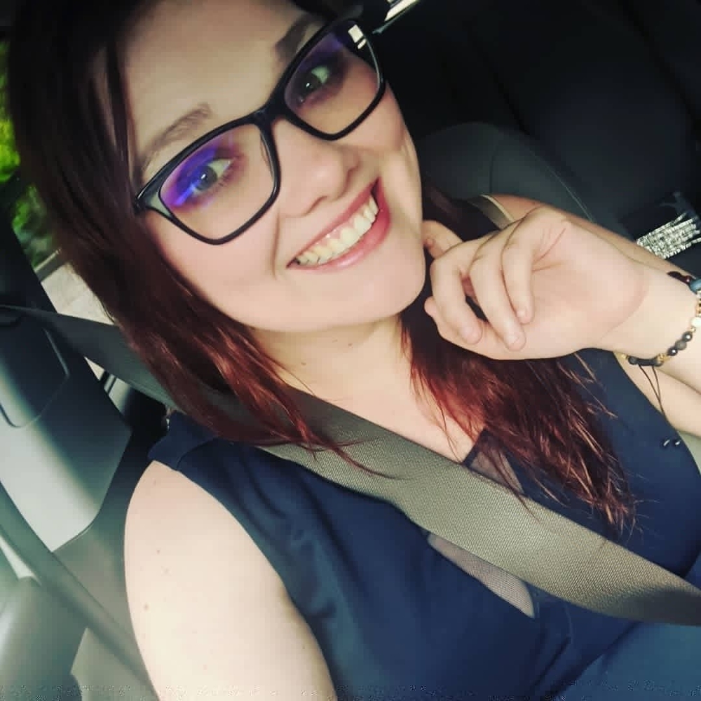 Meet your Posher, Stephanie
